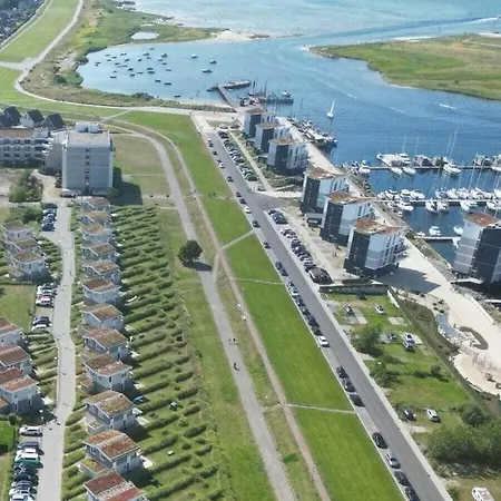 Lagoon View 1 Marina *
